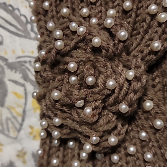 Pearl-Embellished Headband - Picture 2 of 3